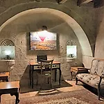 Imperial Cave & Otel