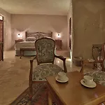 Imperial Cave & Otel 2*