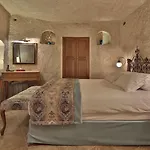 Imperial Cave & Hotel 2*
