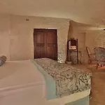 Imperial Cave & Otel