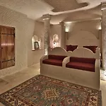 Imperial Cave & Otel 2*