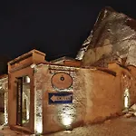 Imperial Cave & Otel 2*