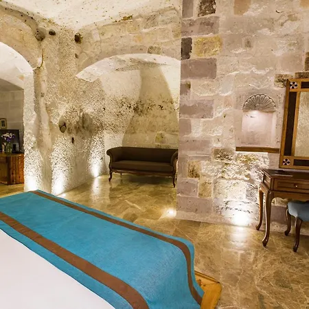 Imperial Cave & 格雷梅