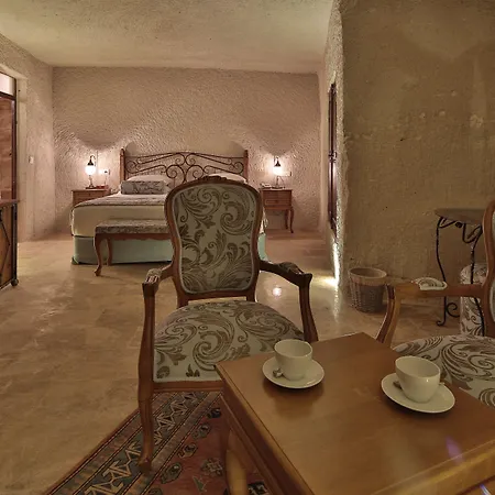 Imperial Cave & Hotel 2*