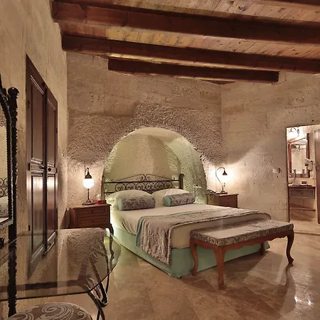 Imperial Cave & Hotel 2*