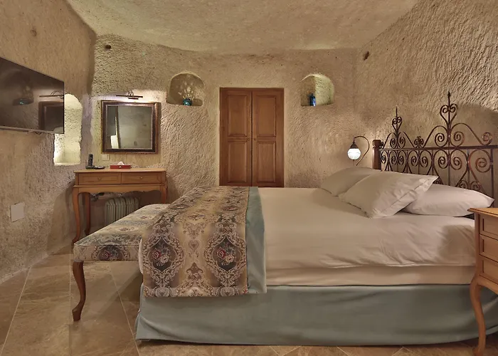 Imperial Cave & Hotel 2*